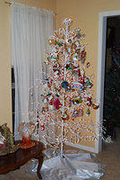 White Wire Tree